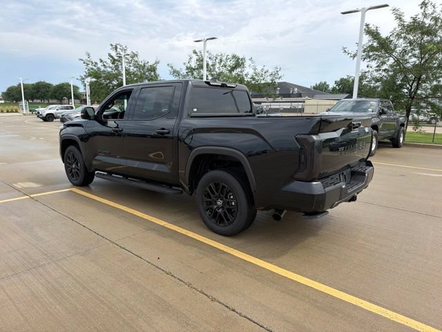 Used 2025 Toyota Tundra Limited AWD/4WD image 5