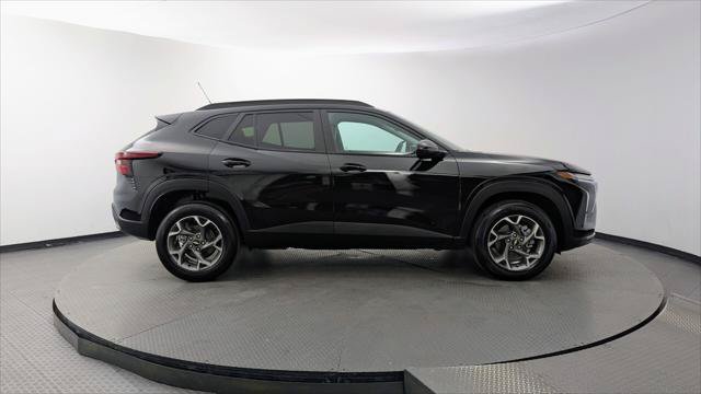 Used 2026 Chevrolet Trax LT FWD image 9