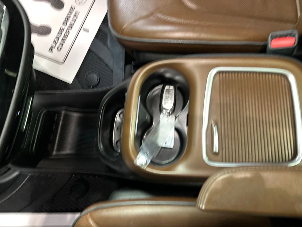 Used 2018 Chrysler Pacifica Limited w/ Tire & Wheel Group image 21