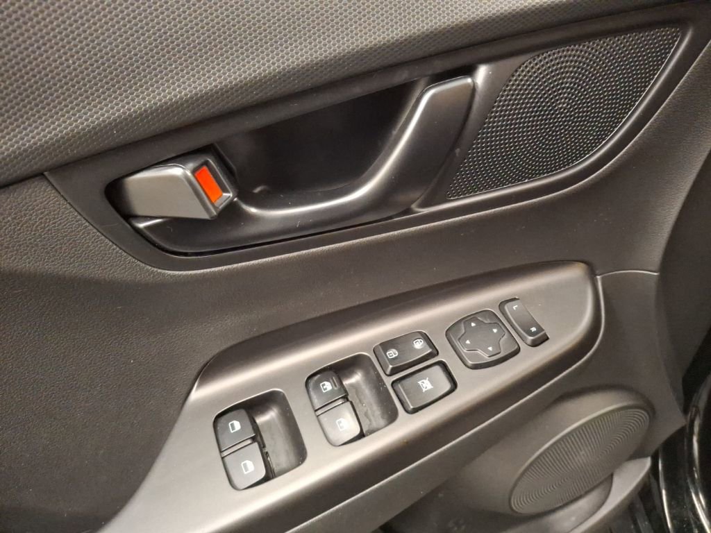 Used 2023 Hyundai Kona N Line image 14