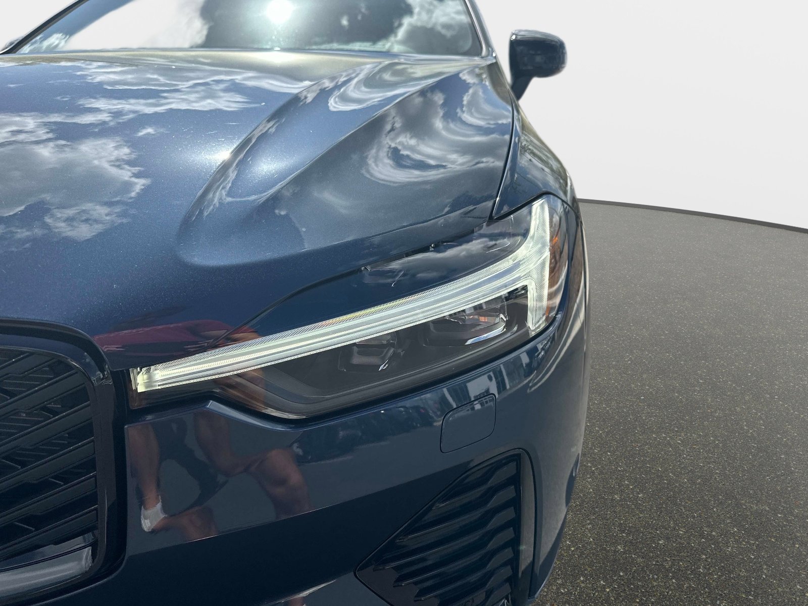 Certified 2026 Volvo XC60 B5 Plus w/ Protection Package Premier image 10