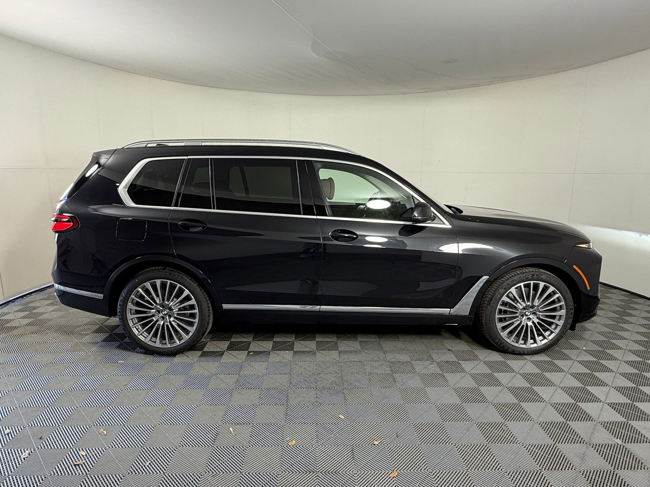 New 2027 BMW X7 xDrive40i image 8