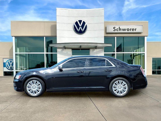 Used 2013 Chrysler 300 AWD w/ Driver Convenience Group