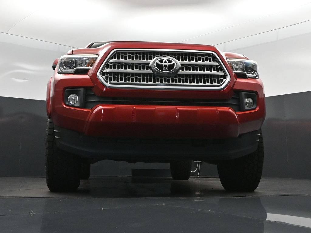 Used 2017 Toyota Tacoma TRD Sport w/ Premium & Technology Package AWD/4WD image 47