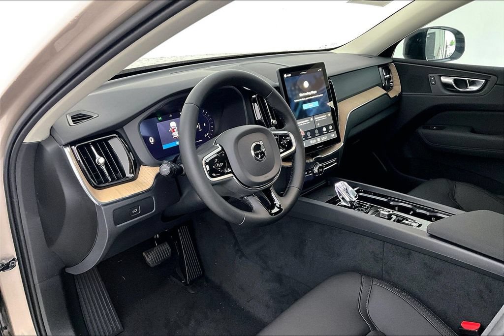 New 2026 Volvo XC60 B5 Core w/ Climate Package AWD/4WD image 22
