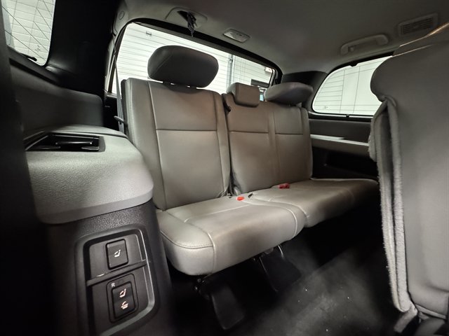 Used 2015 Toyota Sequoia Limited AWD/4WD image 15