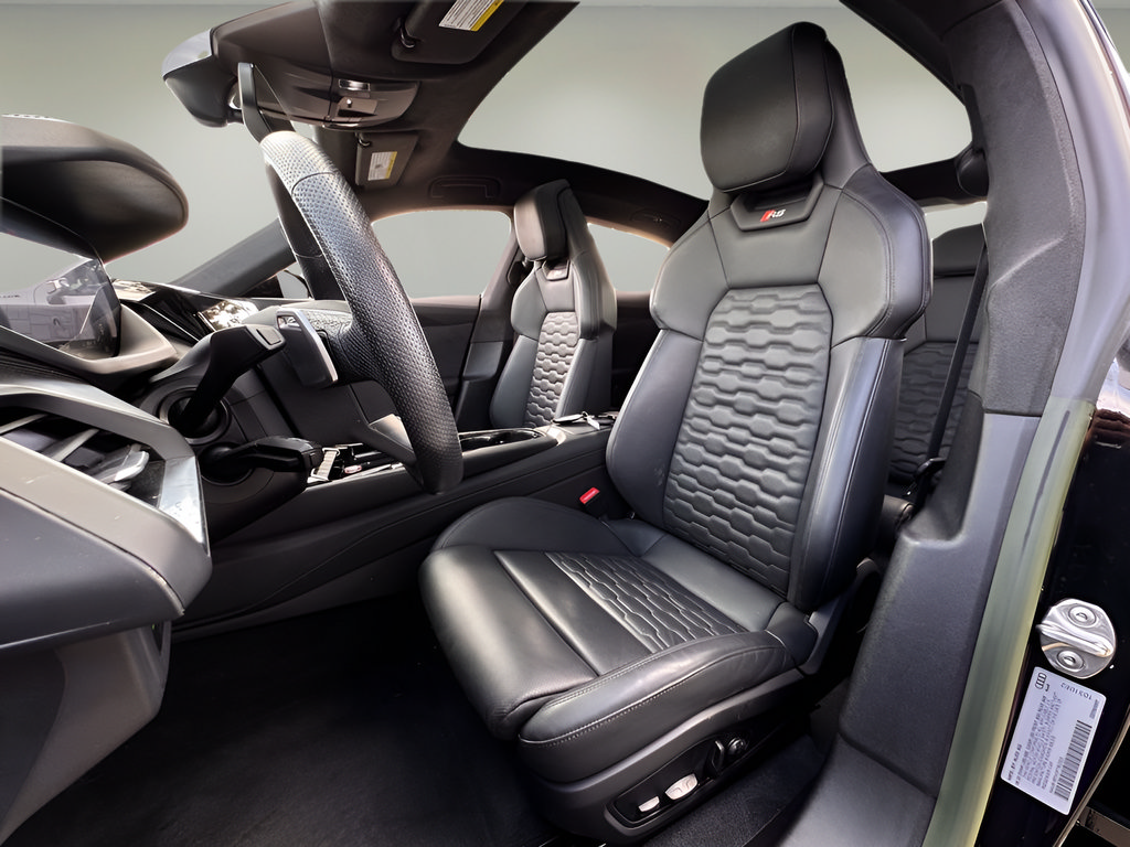 Used 2023 Audi RS e-tron GT w/ Carbon Performance Package AWD/4WD image 7