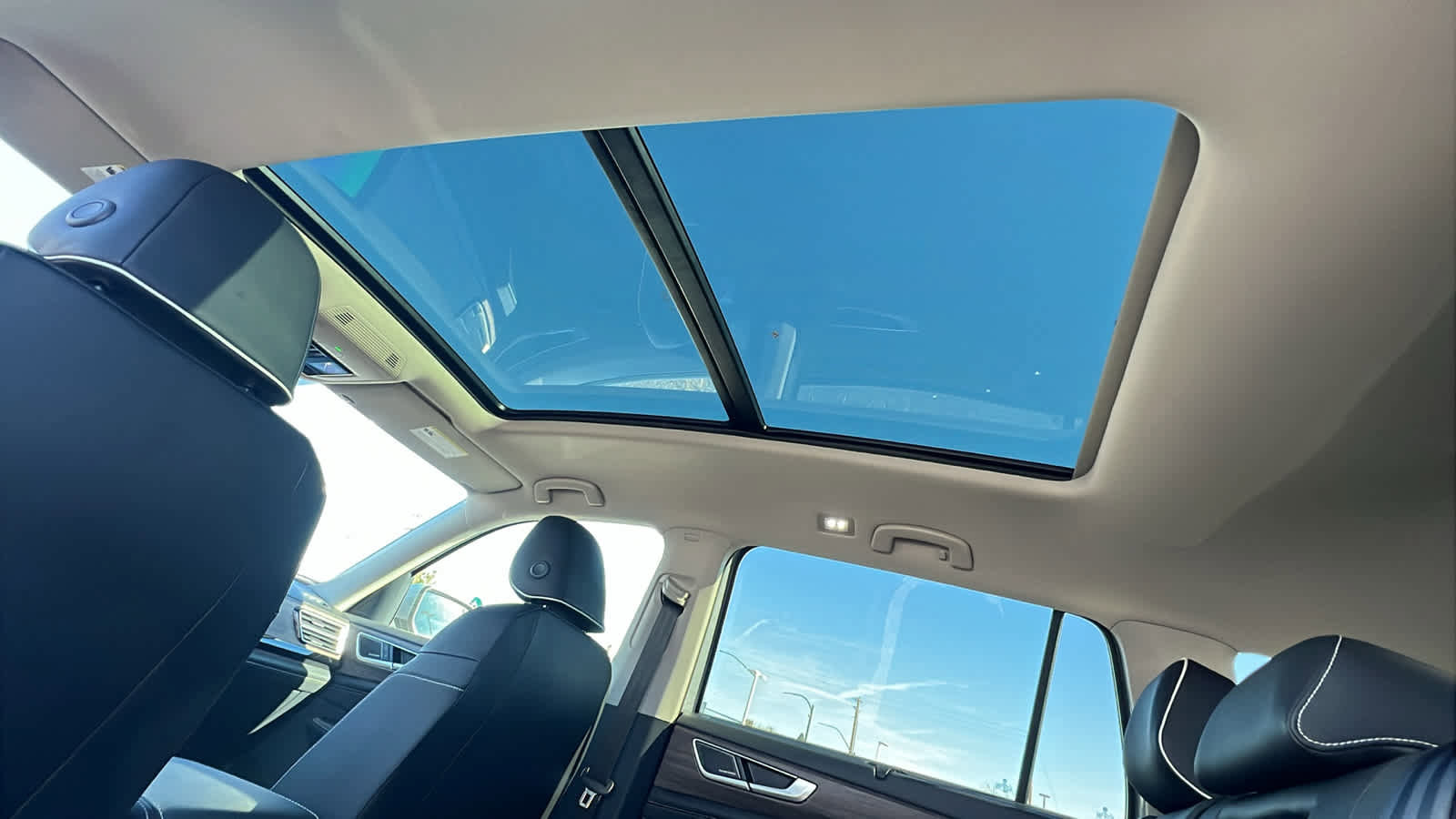 New 2026 Volkswagen Atlas SEL Premium R-Line image 32