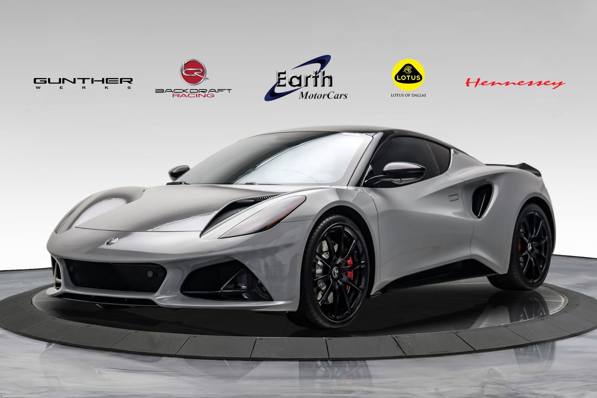 Used 2025 Lotus Emira RWD image 1
