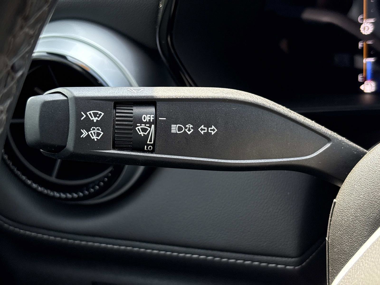 Used 2023 Chevrolet Colorado LT w/ LT Convenience Package II AWD/4WD image 19