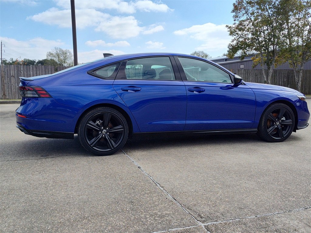 Used 2024 Honda Accord Sport image 11