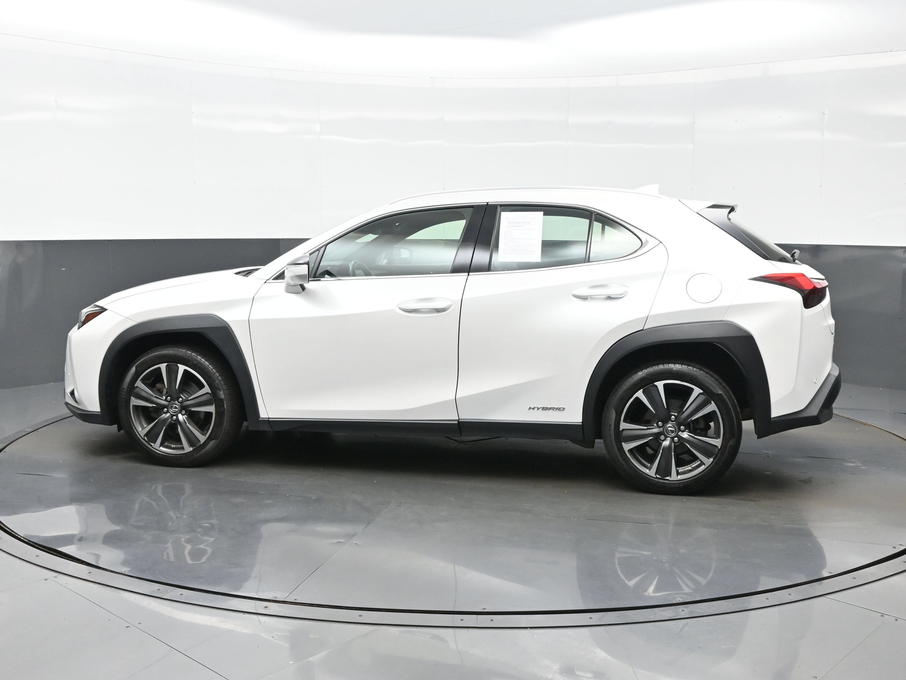 Used 2020 Lexus UX 250h w/ Premium Package AWD/4WD image 3