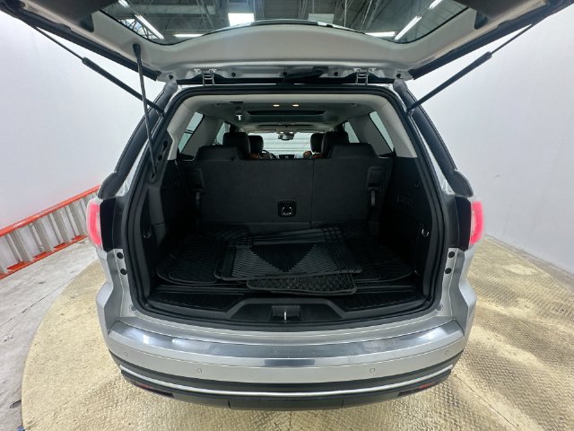 Used 2017 GMC Acadia Limited SLT AWD/4WD image 28