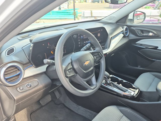 Used 2026 Chevrolet Trax LT FWD image 12