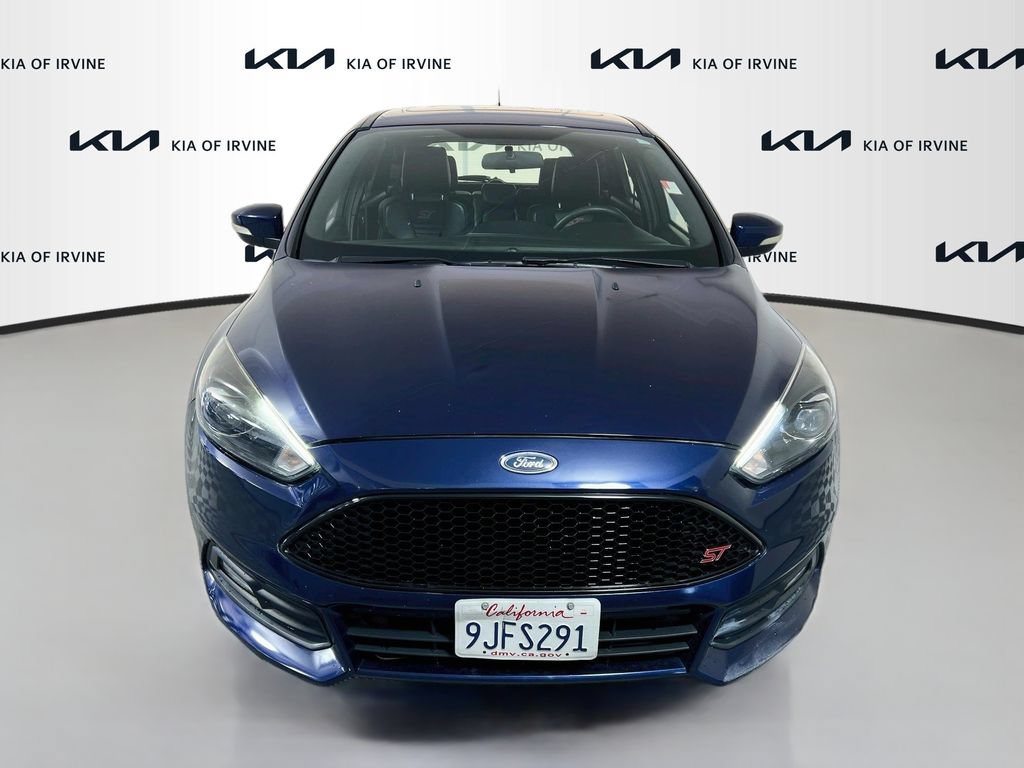 Used 2017 Ford Focus ST w/ Equipment Group 402A FWD image 2