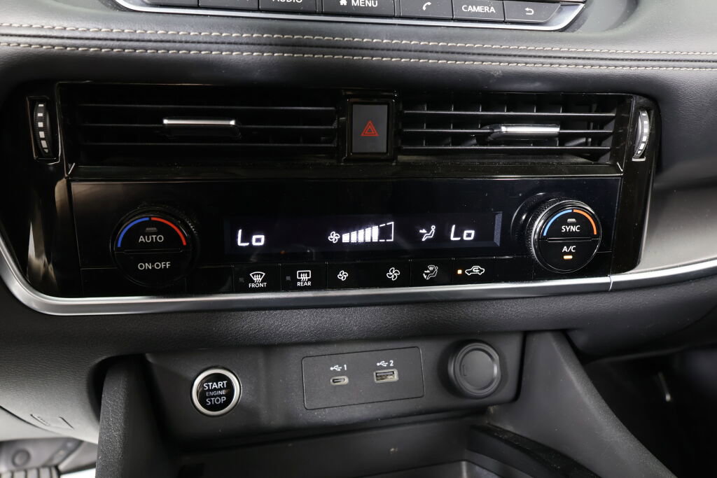 Used 2021 Nissan Rogue SV image 36
