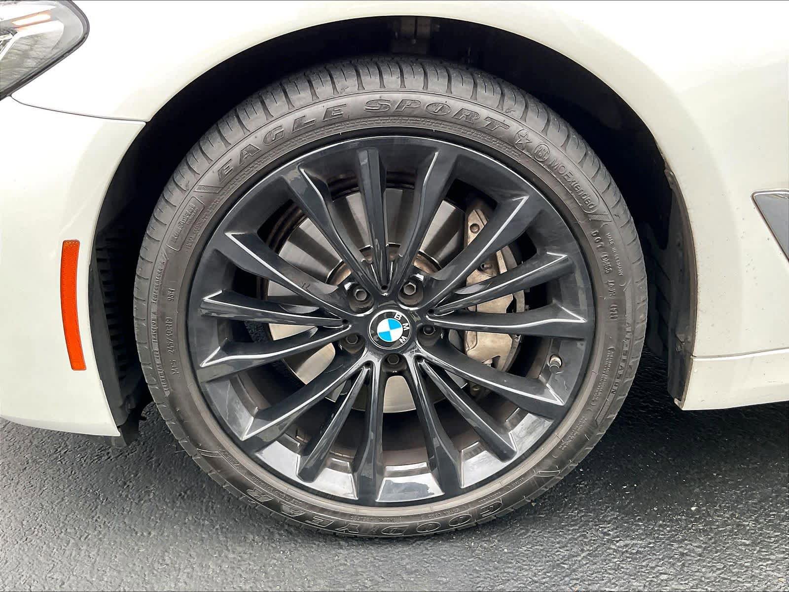 Certified 2023 BMW 540i w/ Convenience Package image 11