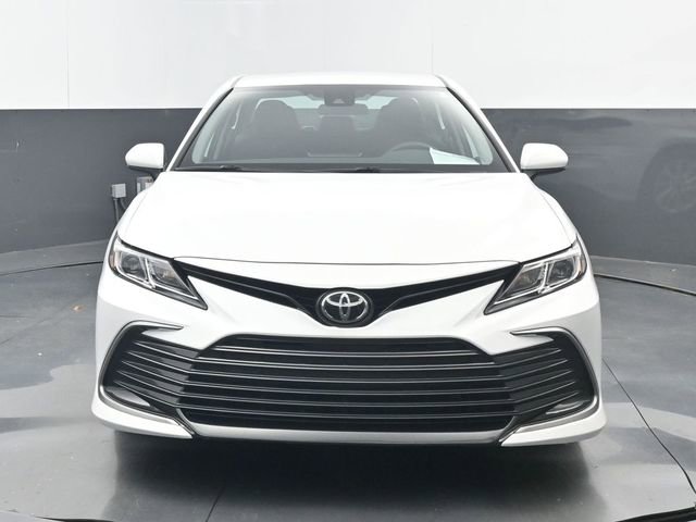 Used 2021 Toyota Camry LE image 21