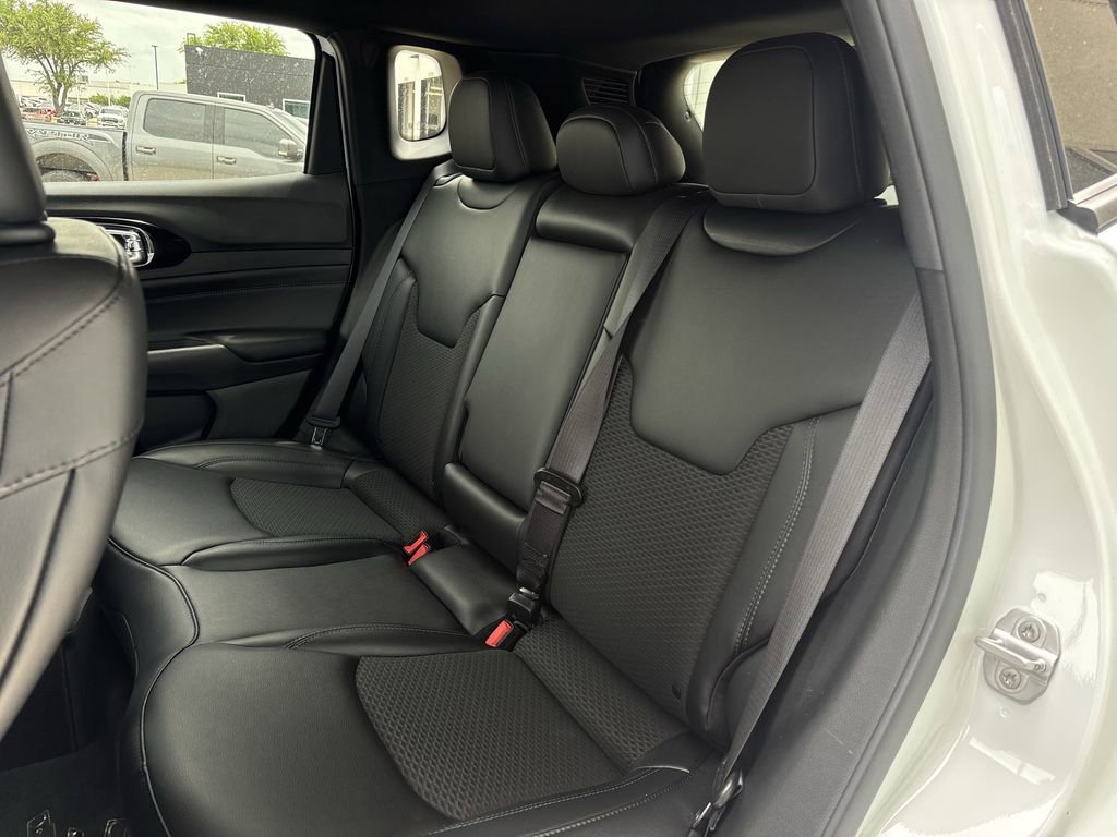 New 2026 Jeep Compass Latitude AWD/4WD image 25