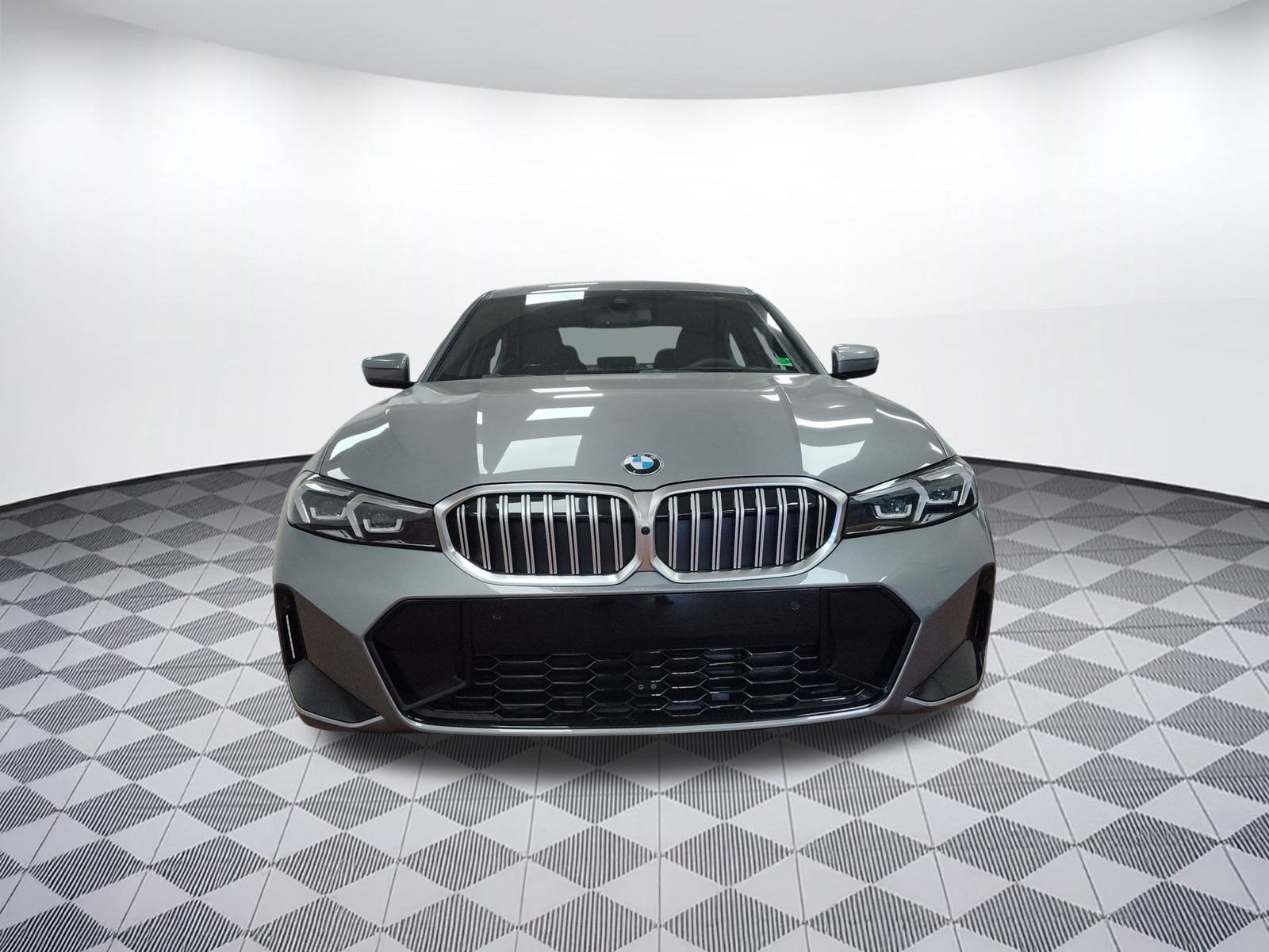 New 2026 BMW 330i xDrive Sedan w/ M Sport Package image 5