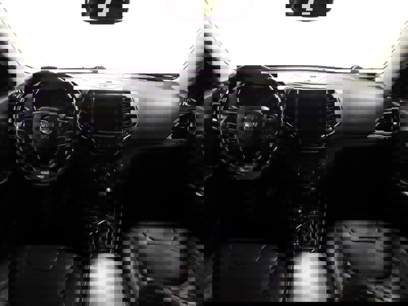 Used 2019 Jeep Cherokee Limited w/ Luxury Group image 9