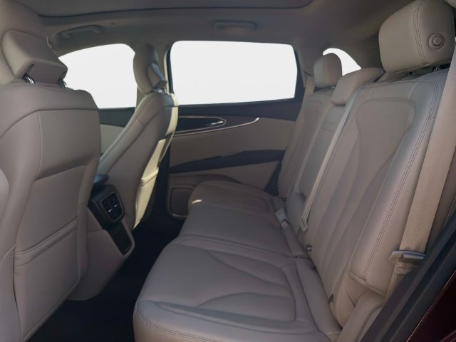Used 2018 Lincoln MKX Reserve w/ Driver Assistance Package AWD/4WD image 12