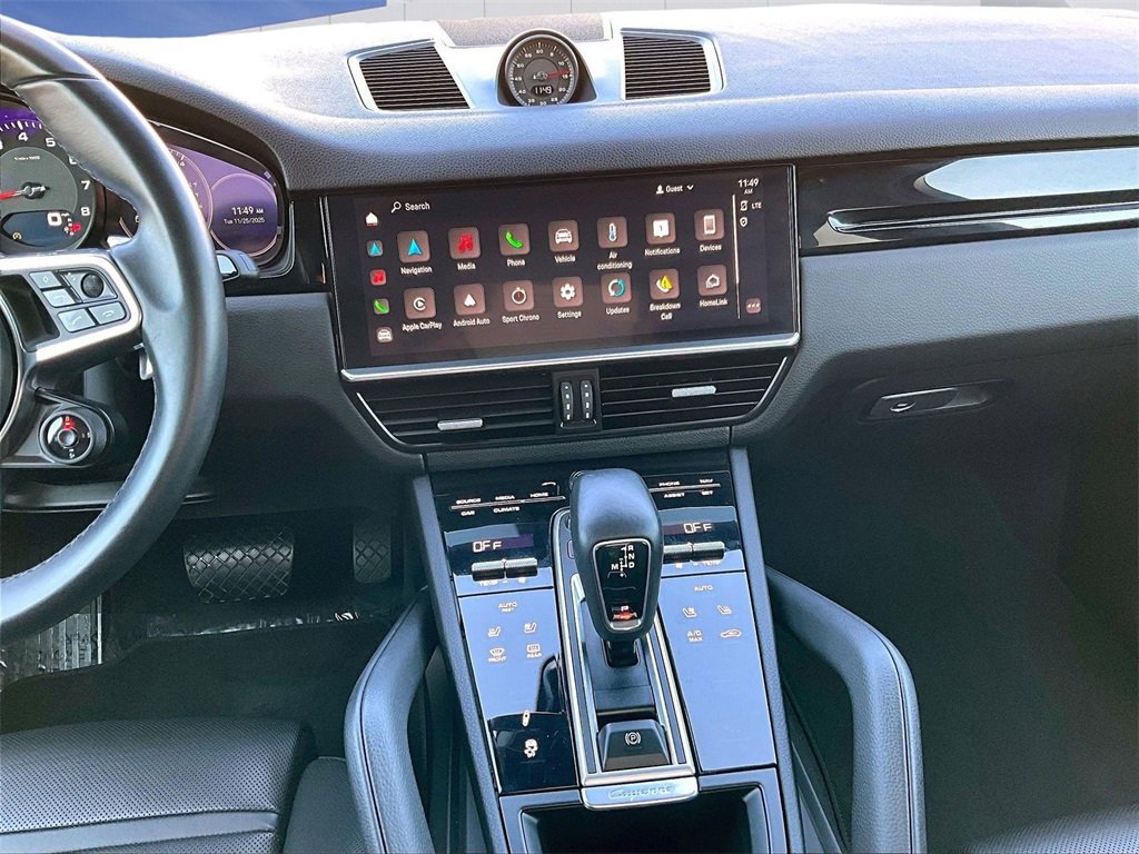 Used 2022 Porsche Cayenne image 16