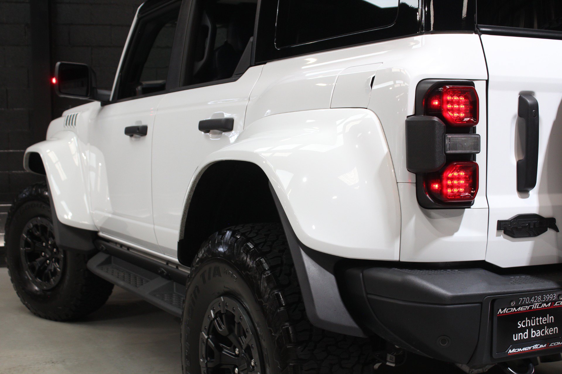 Used 2024 Ford Bronco Raptor w/ Interior Carbon Fiber Pack 6 AWD/4WD image 10