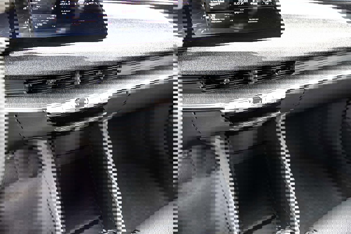 Used 2024 Lucid Air Pure image 26