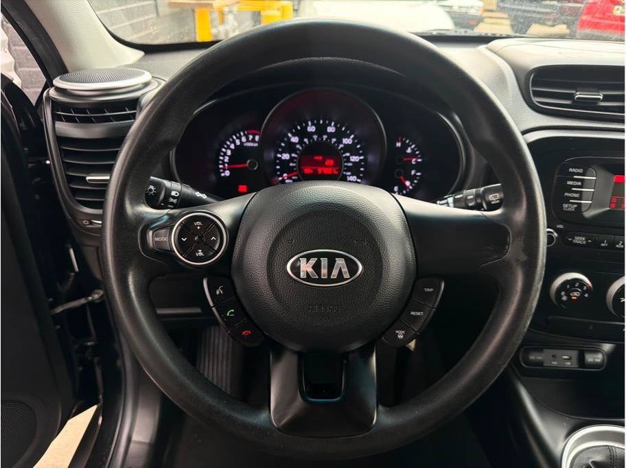 Used 2016 Kia Soul FWD image 15