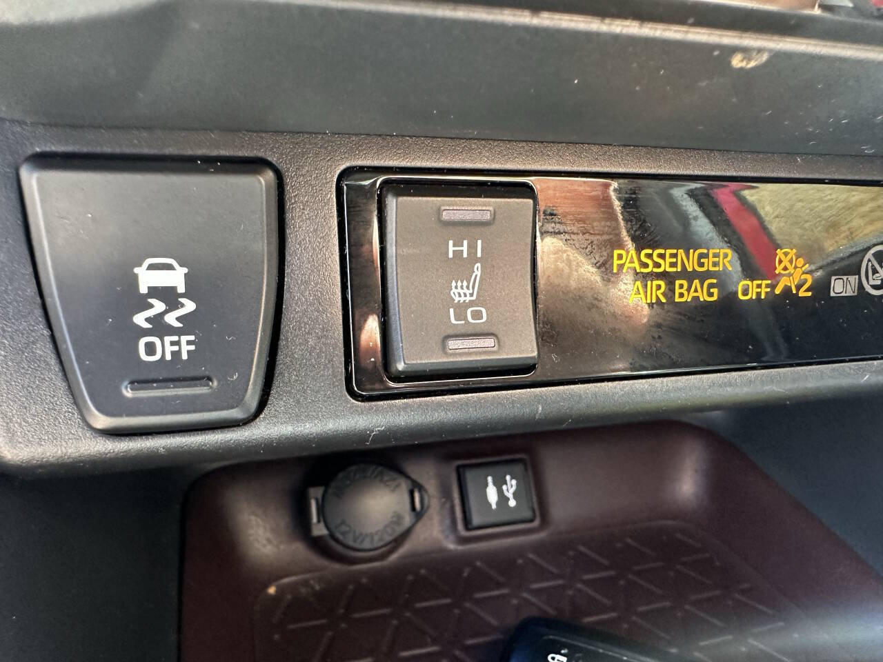 Used 2019 Toyota RAV4 Limited w/ All Weather Liner Package AWD/4WD image 18