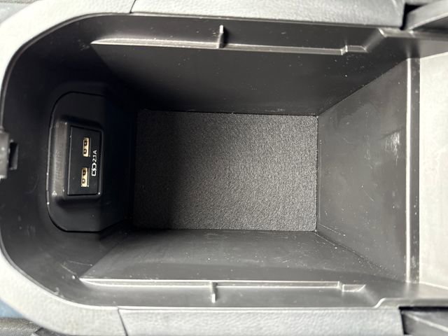 Used 2021 Toyota RAV4 XLE AWD/4WD image 24