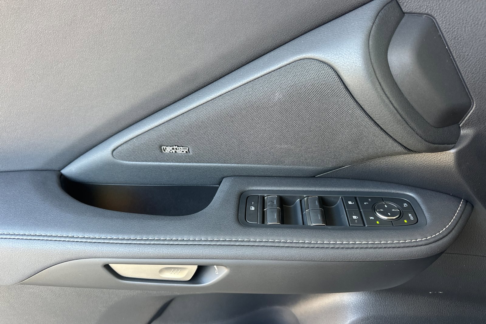 New 2026 Lexus TX 500h AWD image 11