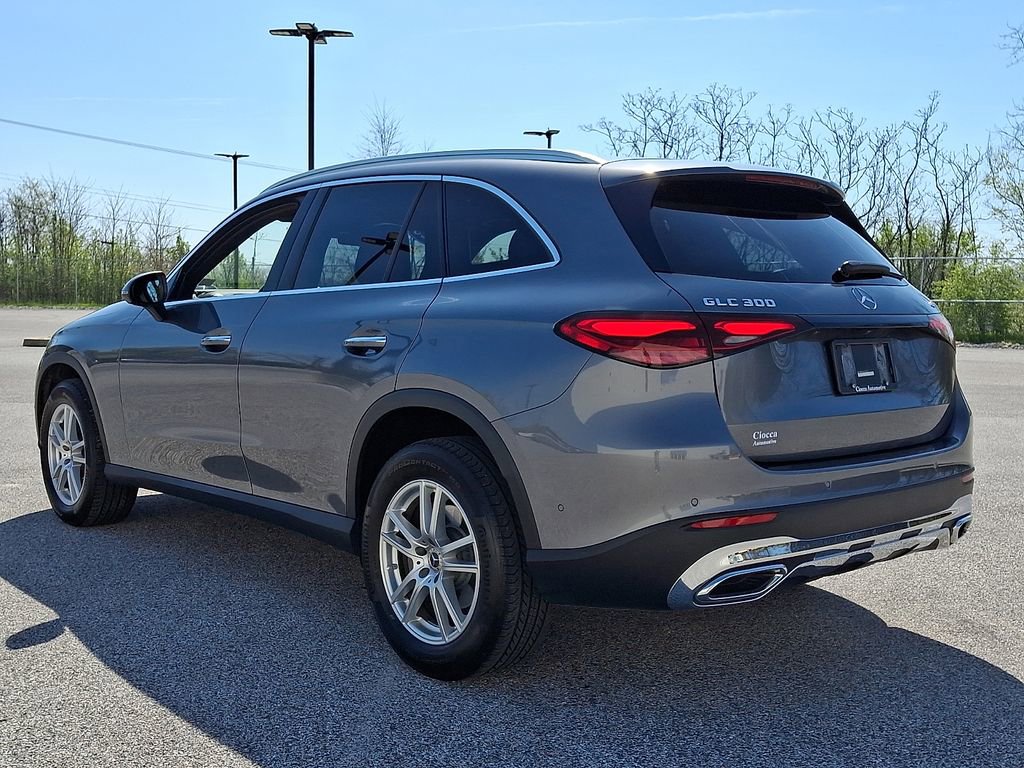 Used 2023 Mercedes-Benz GLC 300 4MATIC image 7