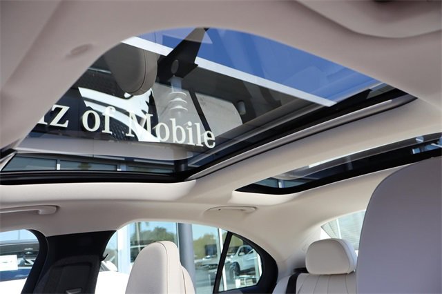 New 2025 Mercedes-Benz E 350 4MATIC Sedan image 6