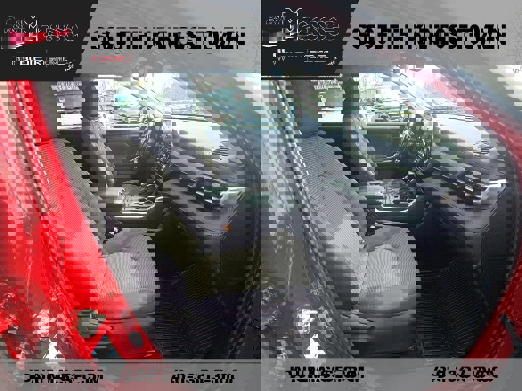 Used 2020 Toyota Highlander LE image 16