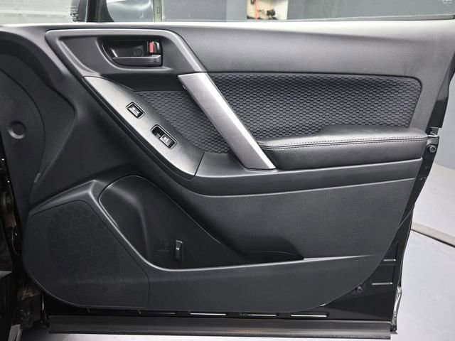 Used 2017 Subaru Forester 2.5i w/ Alloy Wheel Package image 29