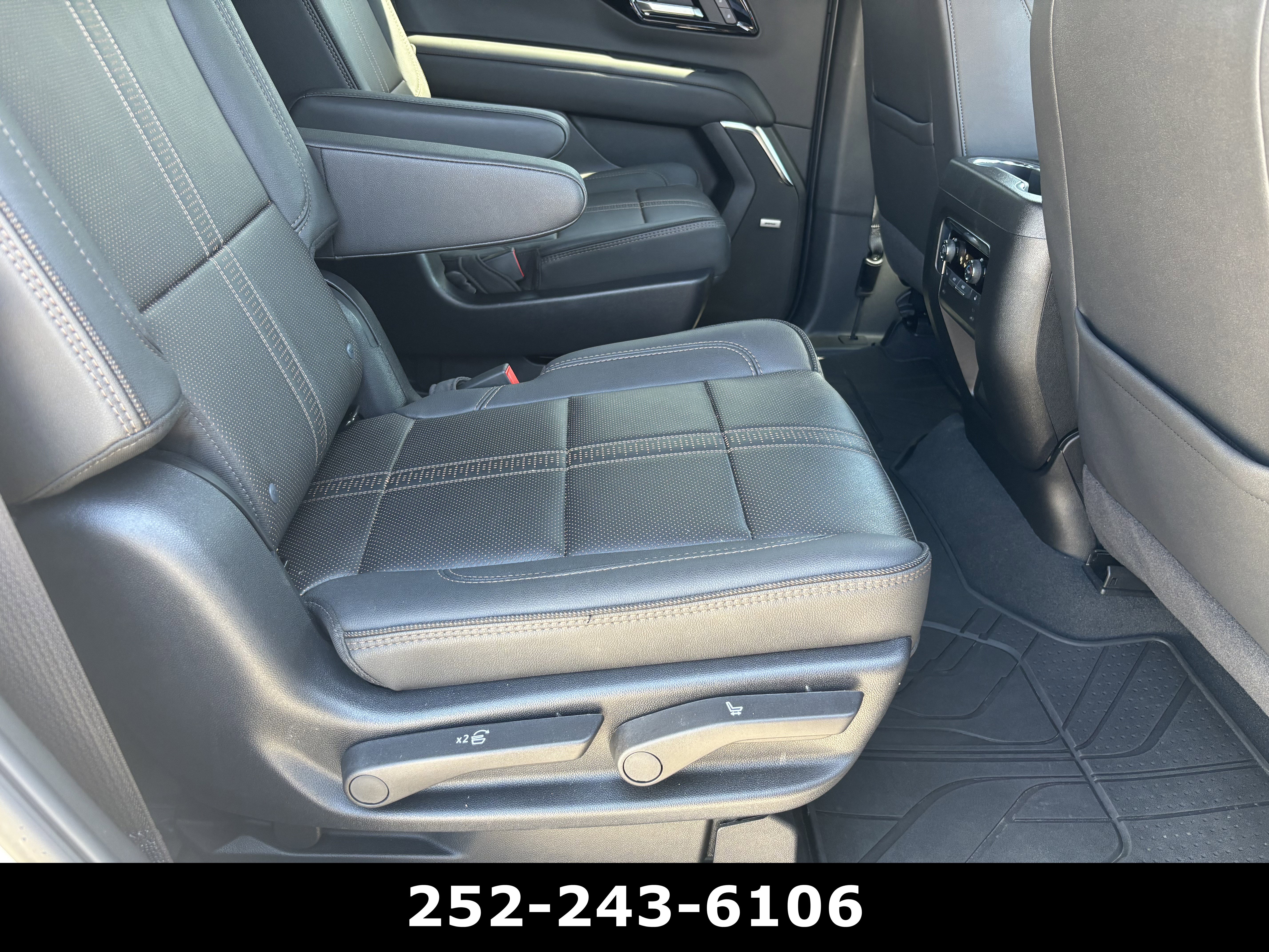 Used 2025 Chevrolet Tahoe High Country AWD/4WD image 21