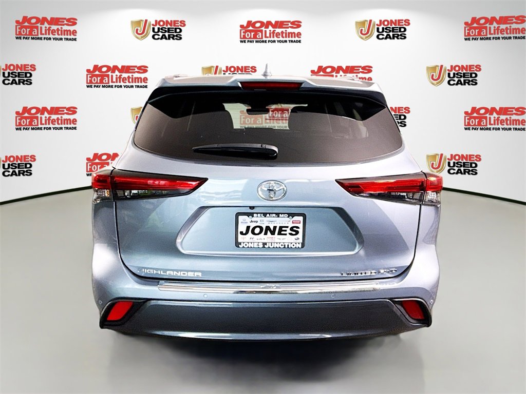 Used 2023 Toyota Highlander Limited image 14