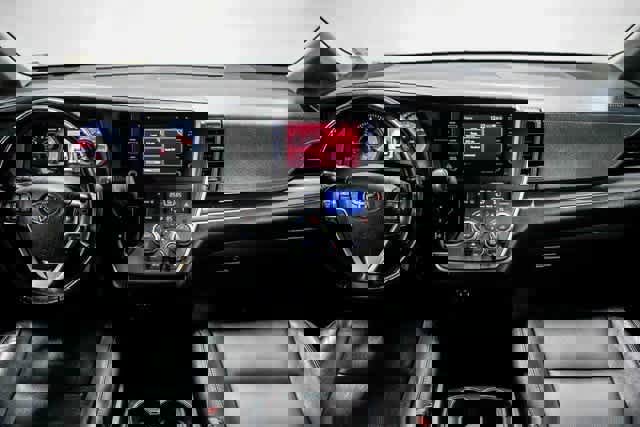 Used 2020 Toyota Sienna SE image 11