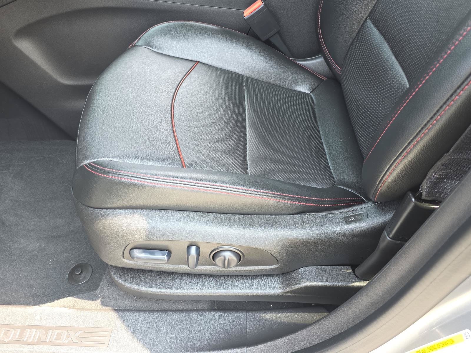 Used 2023 Chevrolet Equinox RS w/ RS Leather Package FWD image 14
