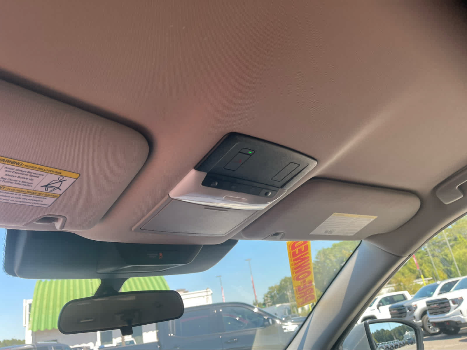 Used 2024 Nissan Pathfinder SV FWD image 18