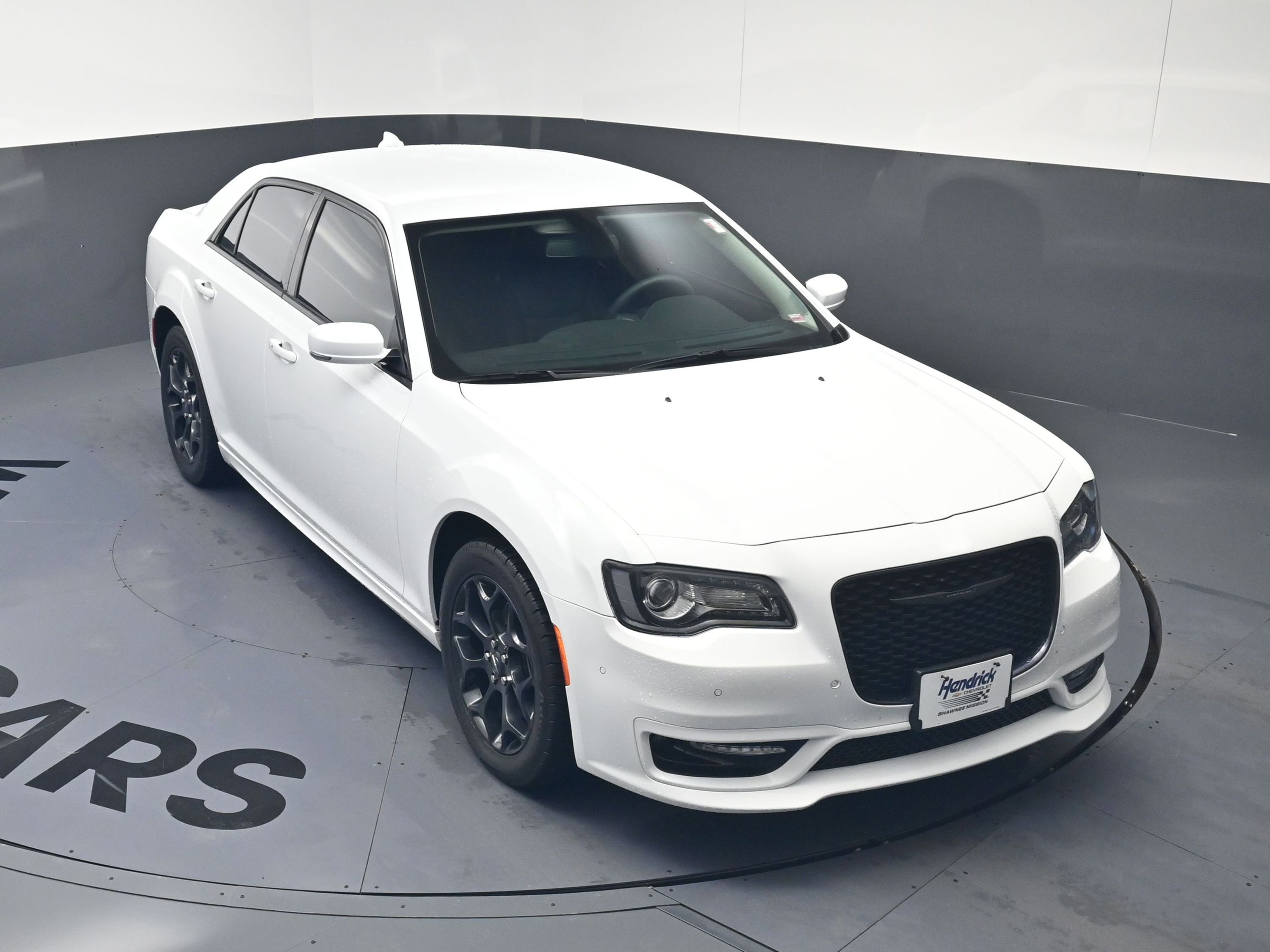 Used 2023 Chrysler 300 Touring L w/ Comfort Group image 14