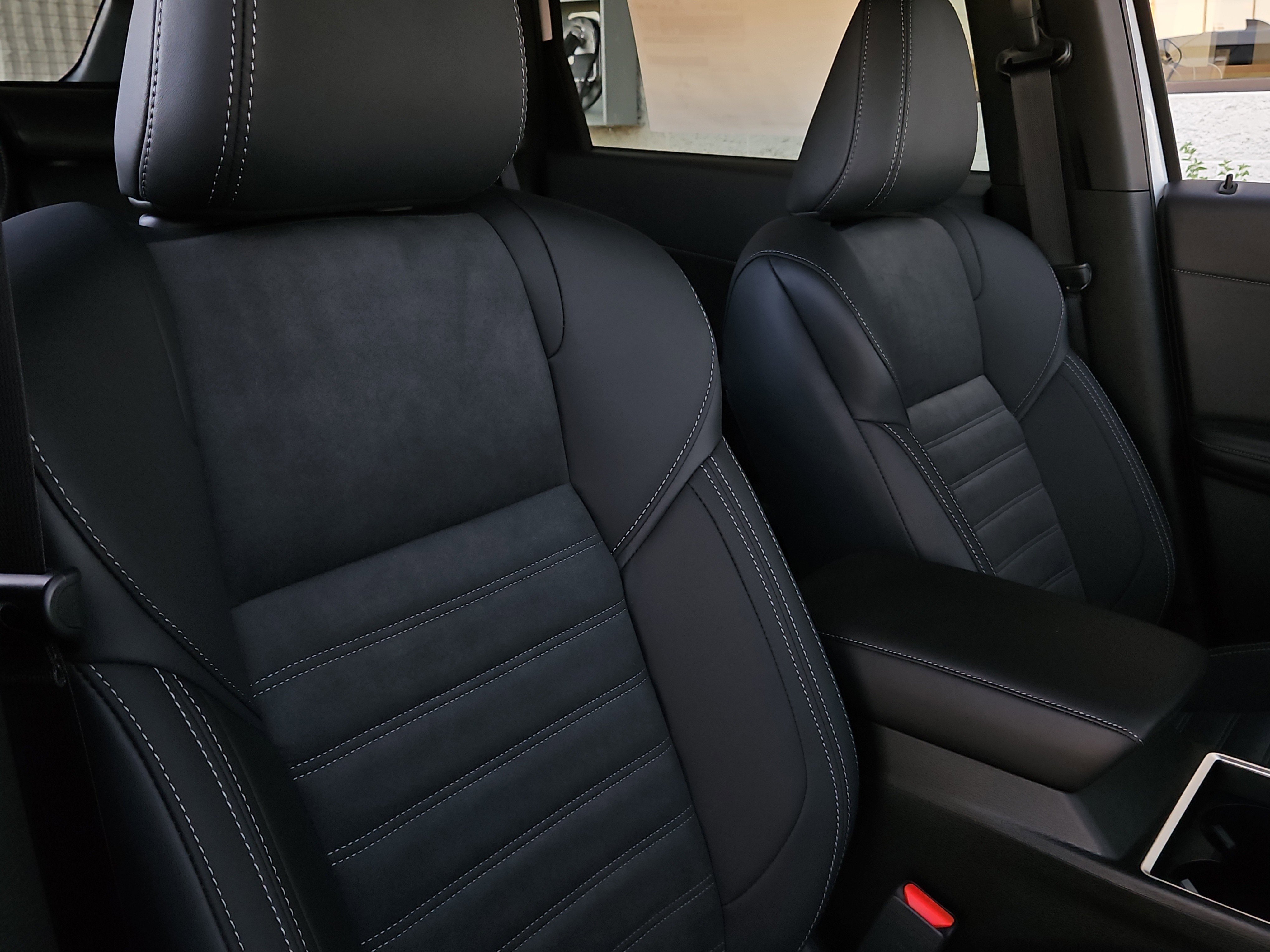 New 2025 Mitsubishi Outlander SE image 24
