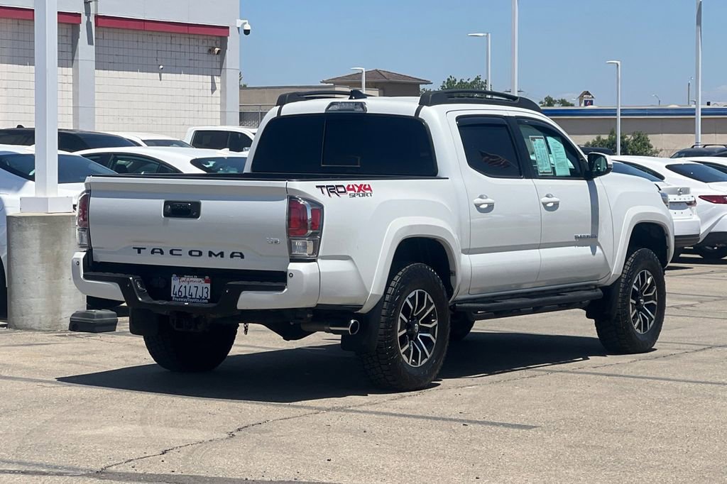 Used 2022 Toyota Tacoma TRD Sport w/ Technology Package AWD/4WD image 5