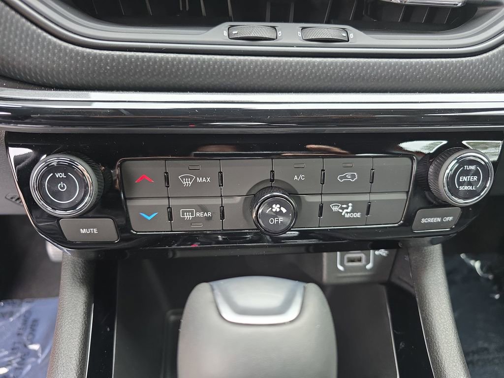 New 2026 Jeep Compass Latitude image 21