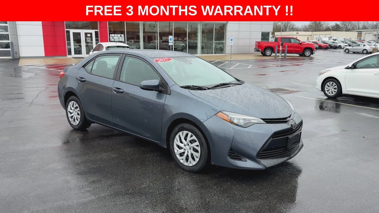 Used 2017 Toyota Corolla LE image 2