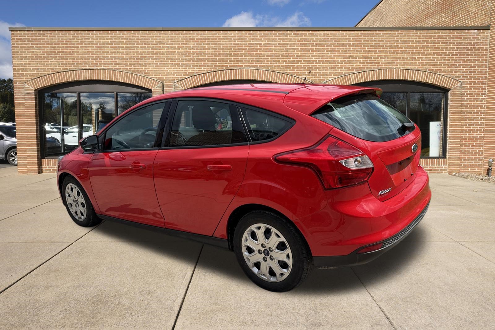 Used 2012 Ford Focus SE FWD image 5