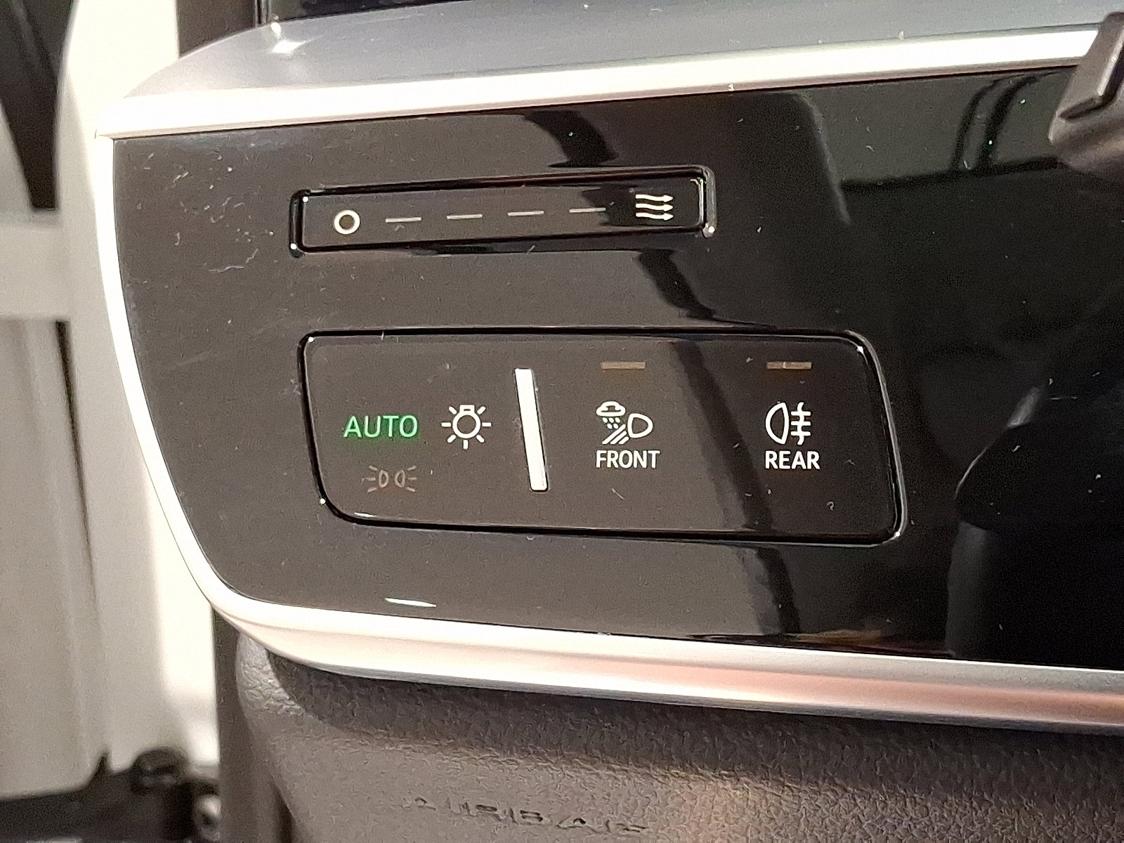 Used 2022 Audi A8 L 3.0T w/ Executive Package image 23