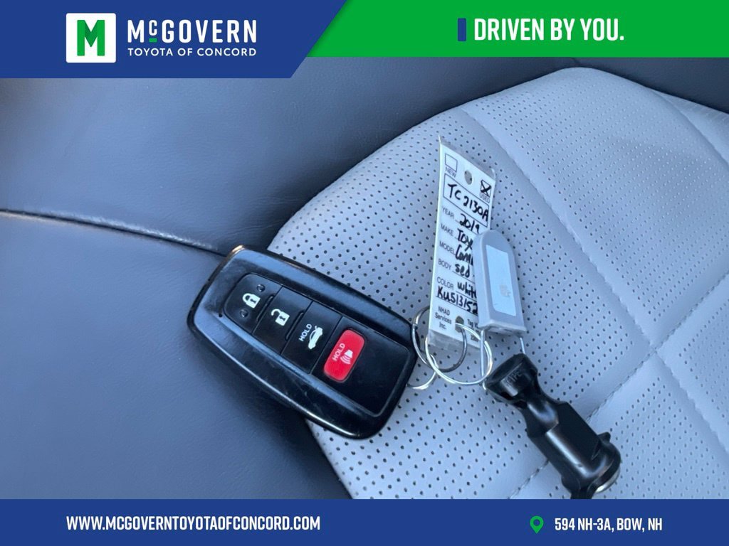 Used 2019 Toyota Camry XLE FWD image 39